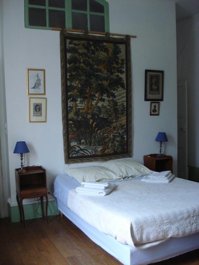 Le Chevalier D'Eon Bed & Breakfast Tonnerre Exterior photo